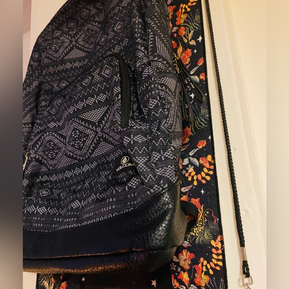 Volcom backpack, Beachy Tribal Dark Grey, NWOT - Picture 3 of 6